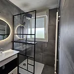 Cosy For Teams & Groups & Family With Parking شقة Mérignac