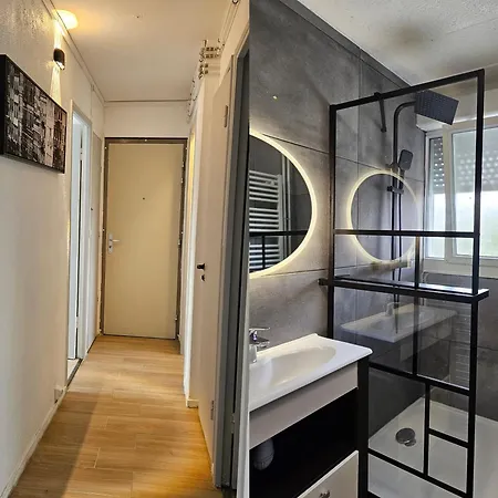 דירה Cosy For Teams & Groups & Family With Parking *