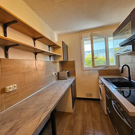 Cosy For Teams & Groups & Family With Parking