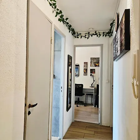 Cosy For Teams & Groups & Family With Parking Apartament *