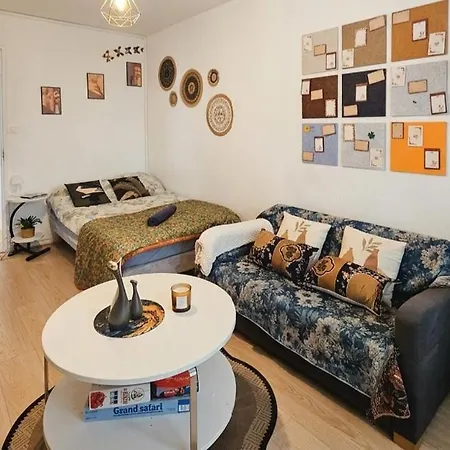 Cosy For Teams & Groups & Family With Parking *