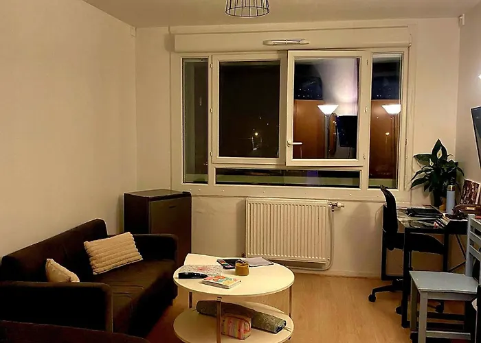 Apartamento Cosy For Teams & Groups & Family With Parking