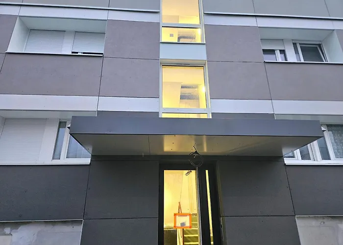 Apartamento Cosy For Teams & Groups & Family With Parking